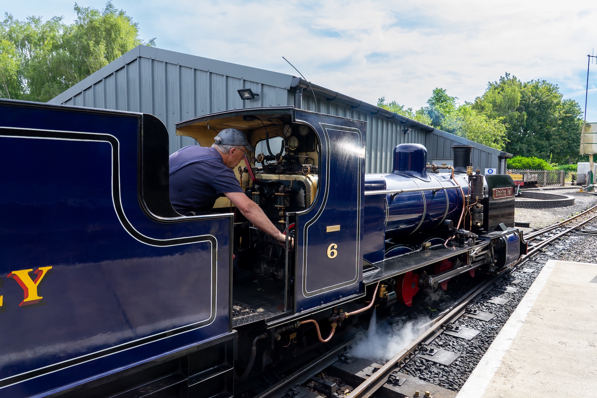 No 6 Blickling Hall Cab