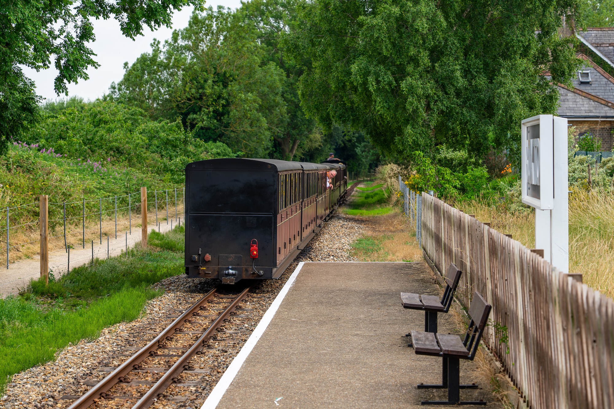 Train Leaving Buxton Halt (1)